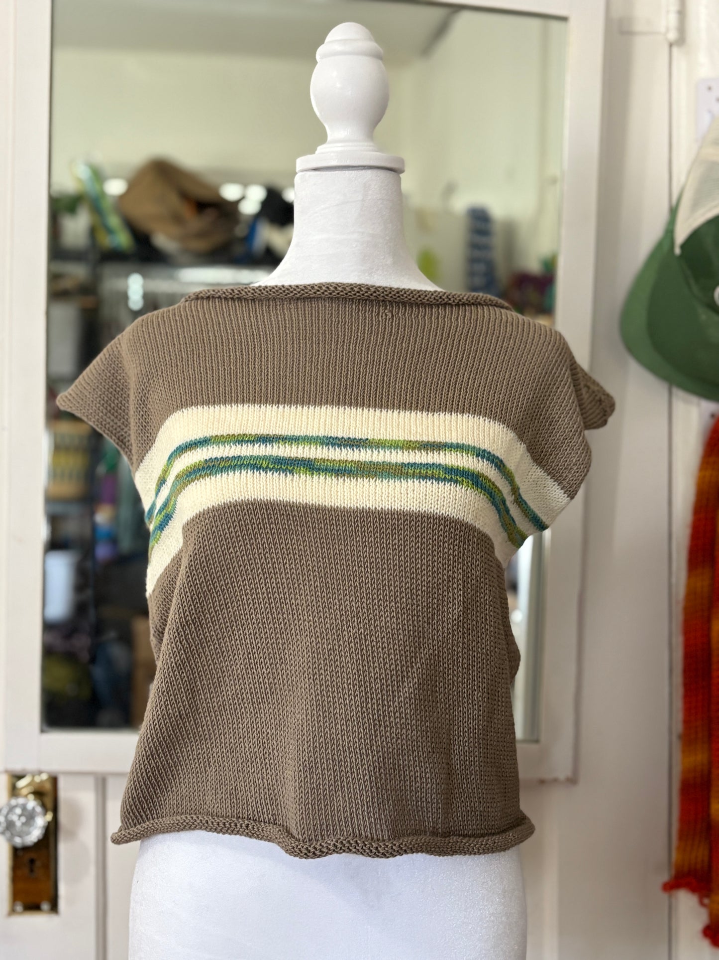 RACING STRIPES BEIGE KNIT TOP