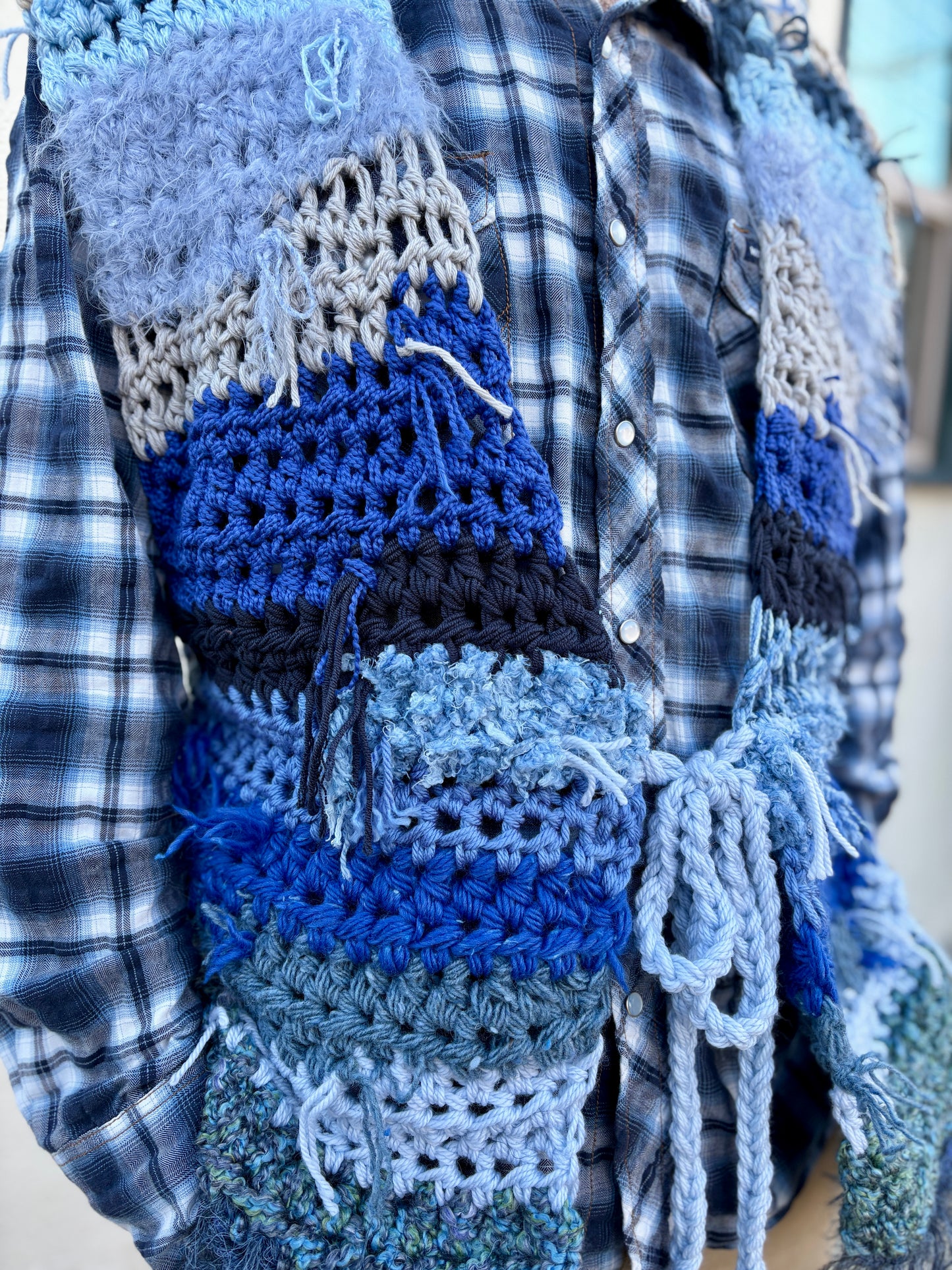 OCEAN WAVES MEN'S VEST